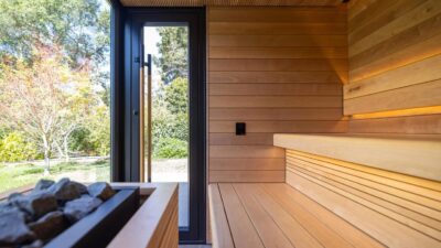 サウナにハマる人はなぜ仕事ができるようになるのか